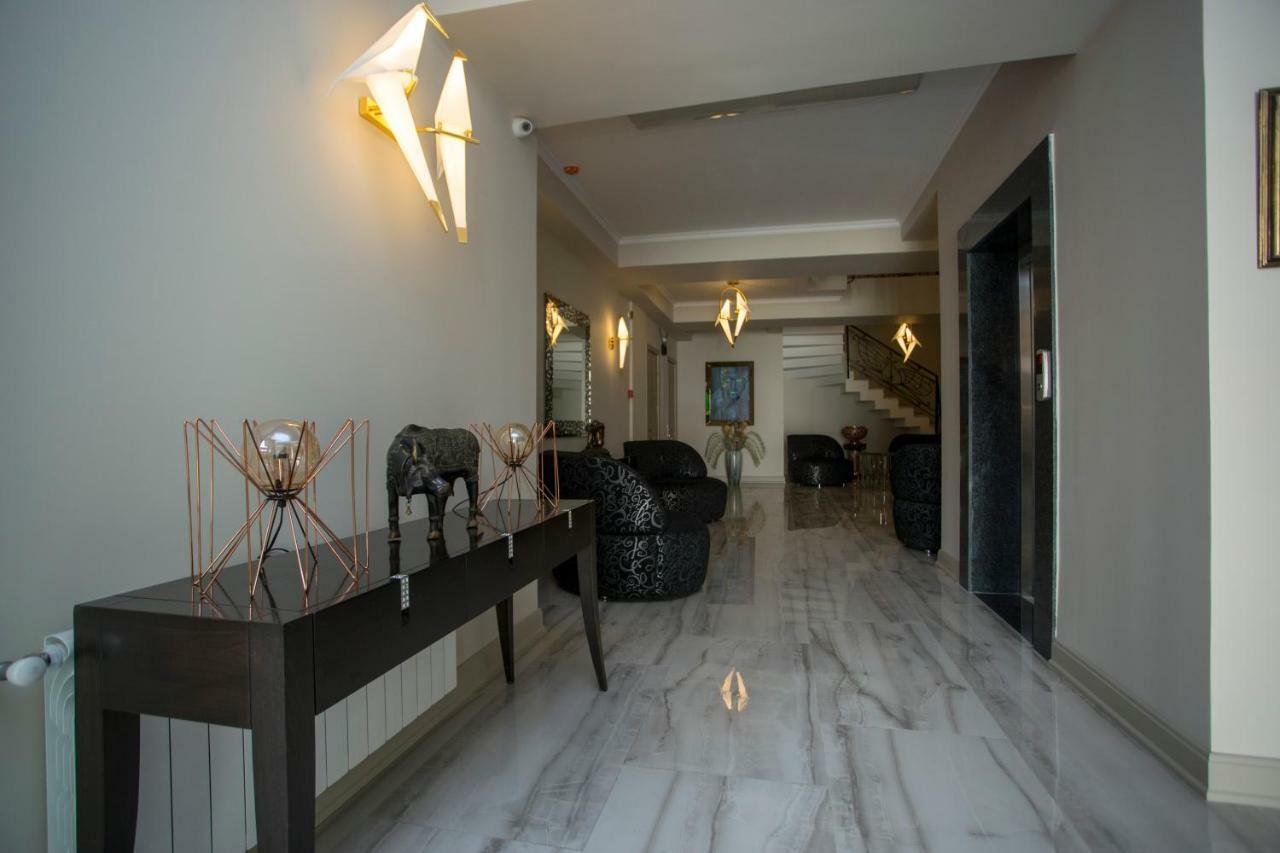 Downtown Hotel Batumi Eksteriør billede