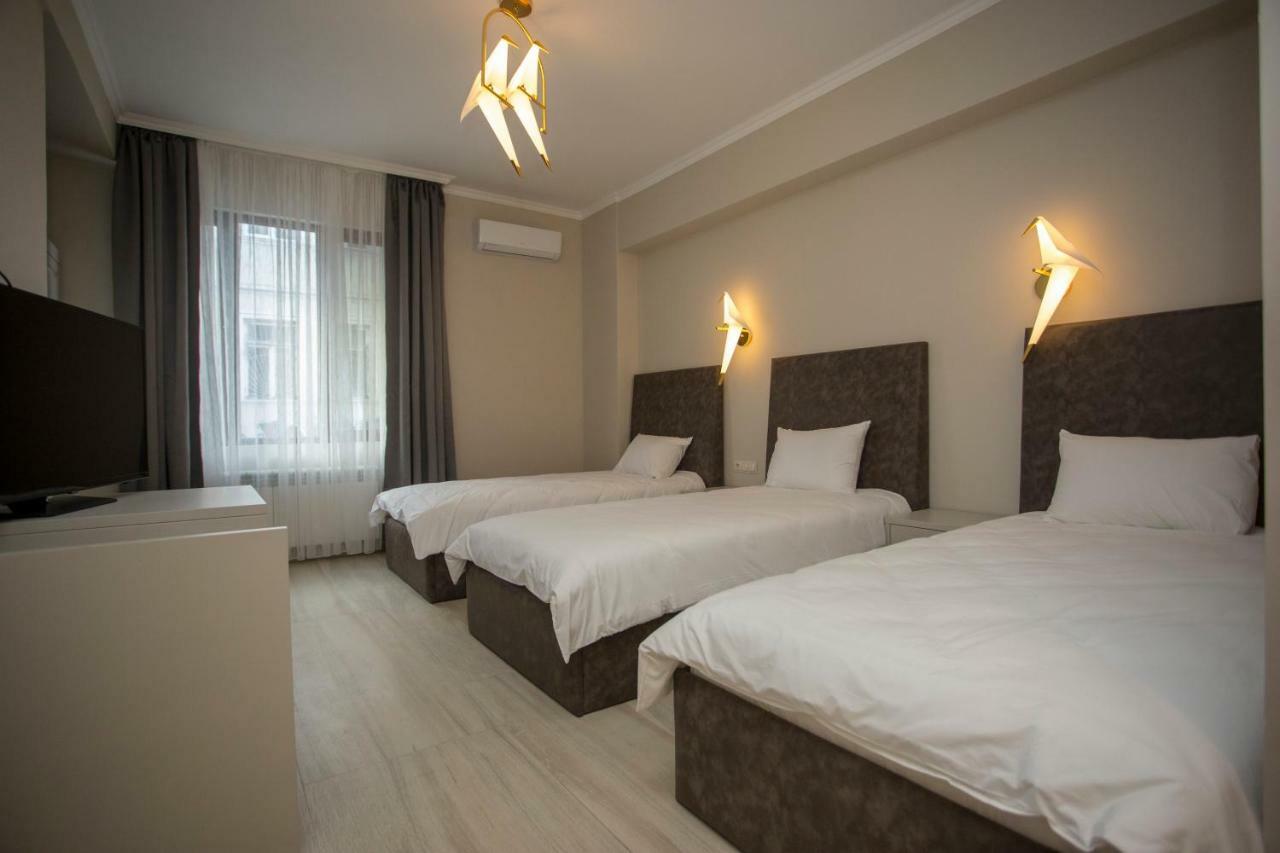 Downtown Hotel Batumi Eksteriør billede